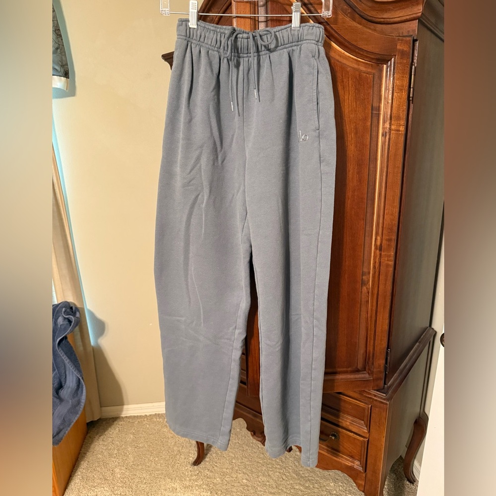 All yoga grey sweater pants size small